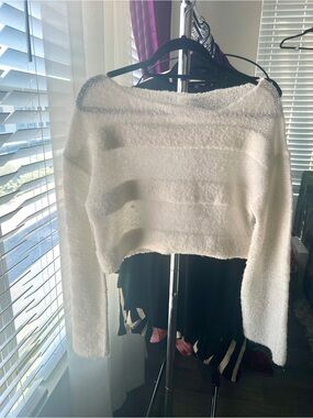 Off-the-Shoulder Cream Cropped Knit top! Flashdance meets Boho Chic& Unique!🌼